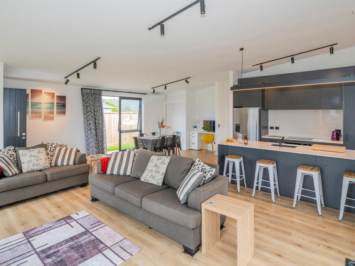 Sun And Sea Sanctuary - Whitianga Holiday Home Buitenkant foto